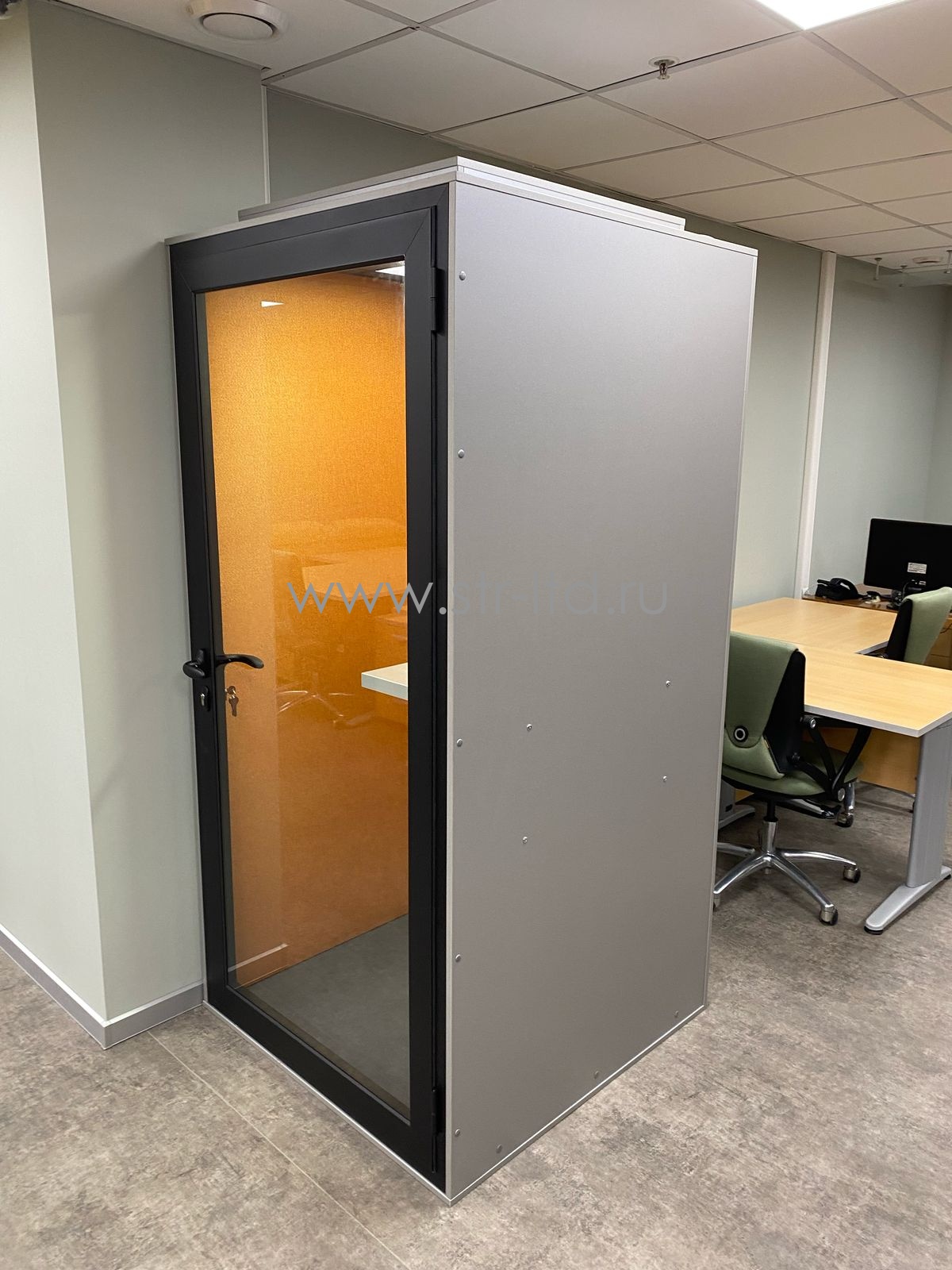 Купить телефонную будку Производство чат румов, телефонных кабин